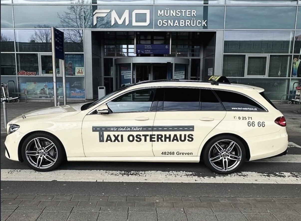 Taxi Osterhaus vor dem Flughafen FMO Münster/Osnabrück